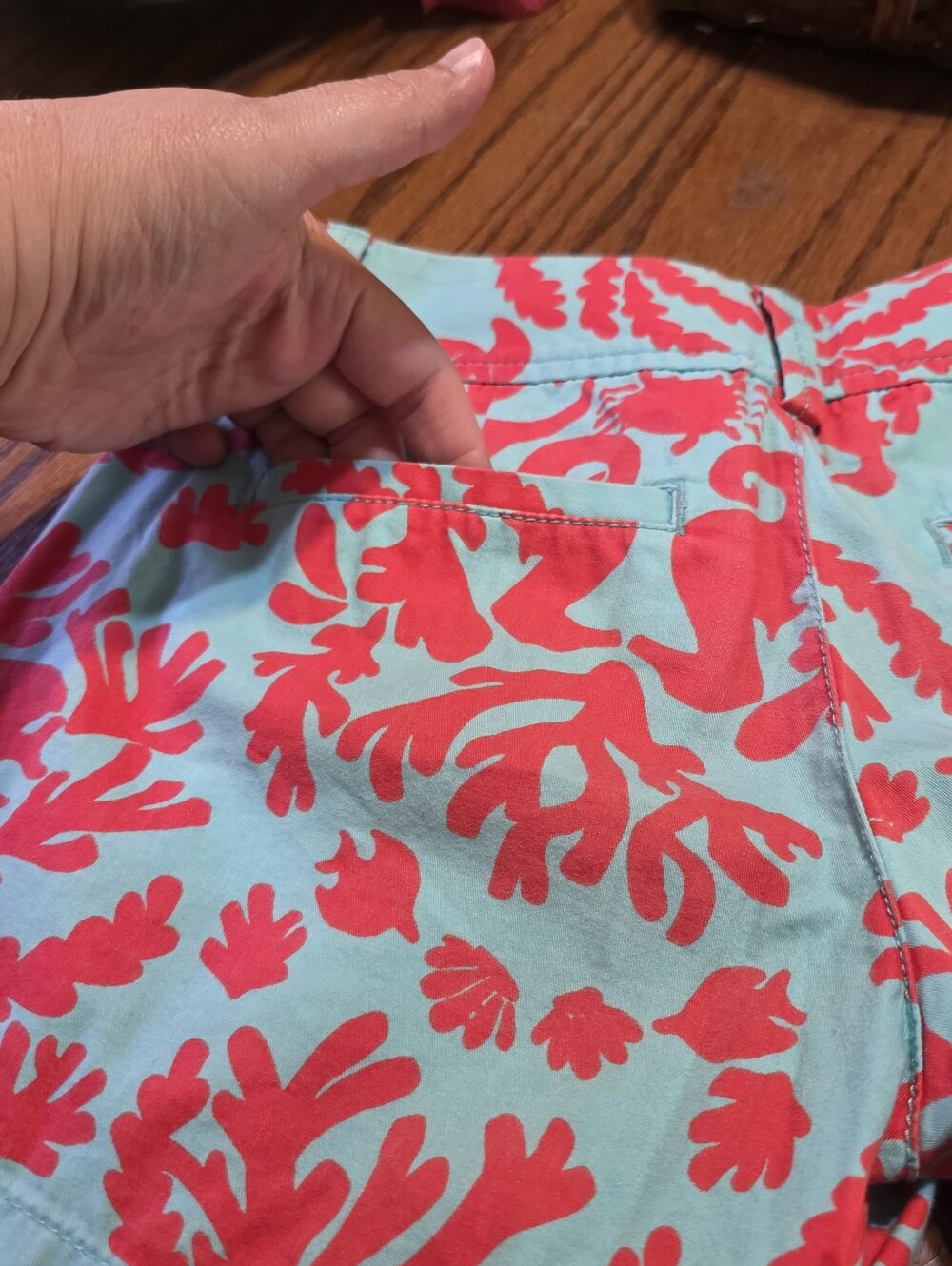 Lilly Pulitzer  Callahan Shorts In "Don't Be Shellfish" Turquoise & Coral/Red 00 - Picture 6 of 13